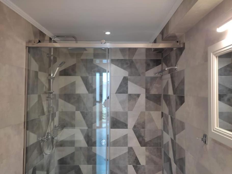شقة Myron & Gabby'S House Monemvasía المظهر الخارجي الصورة