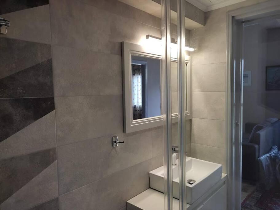 شقة Myron & Gabby'S House Monemvasía المظهر الخارجي الصورة